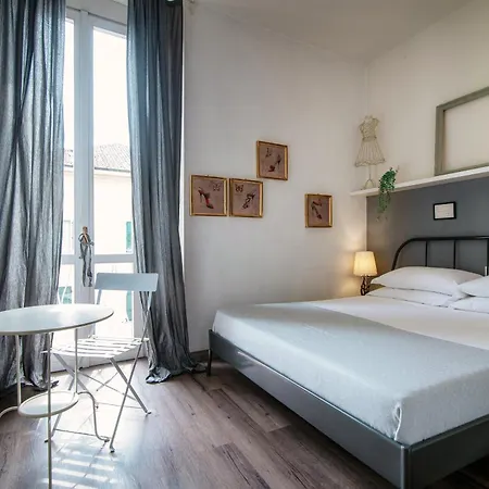 Apartment Glamour - By Myhomeincomo Como