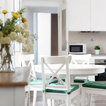 Glamour - By Myhomeincomo *